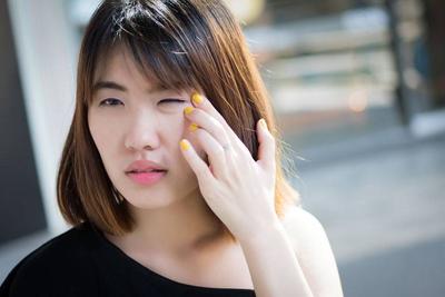 问鼎app官方下载 眼睛上的脂肪粒怎么去