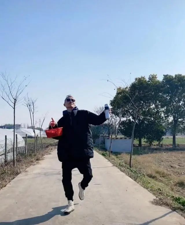 东方卫视春晚舞蹈_东方卫视舞林大会康康_东方卫视第二届舞林大会冠军
