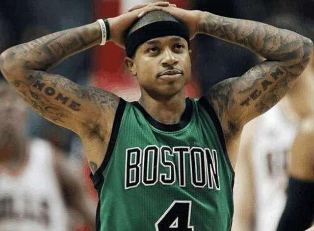 巅峰时期的小托马斯对位库里，场均21分，那库里发挥如何呢？