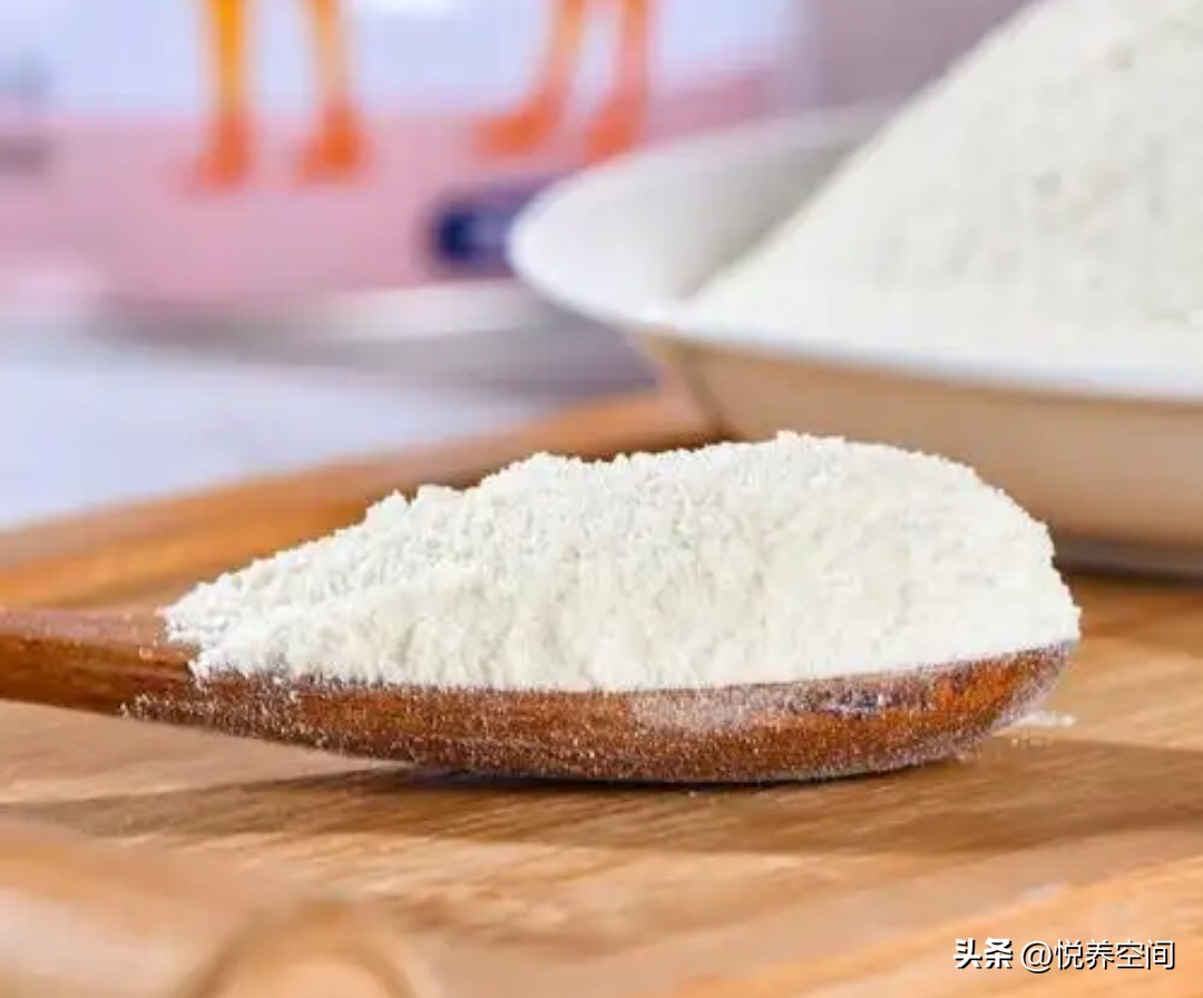 吃蛋白粉能增加体重吗_蛋白粉肾脏负担_蛋白粉错误吃法