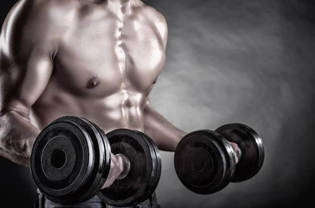 哑铃健身椅什么牌子好_哑铃锻炼胸肌方法_哑铃塑造肌肉线条技巧