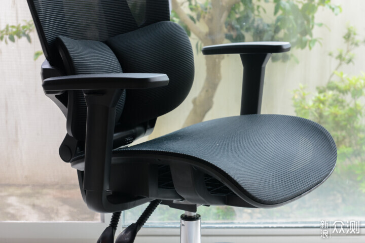 夏草木人体工学椅Fit带来进阶的舒适护腰凉爽_新浪众测