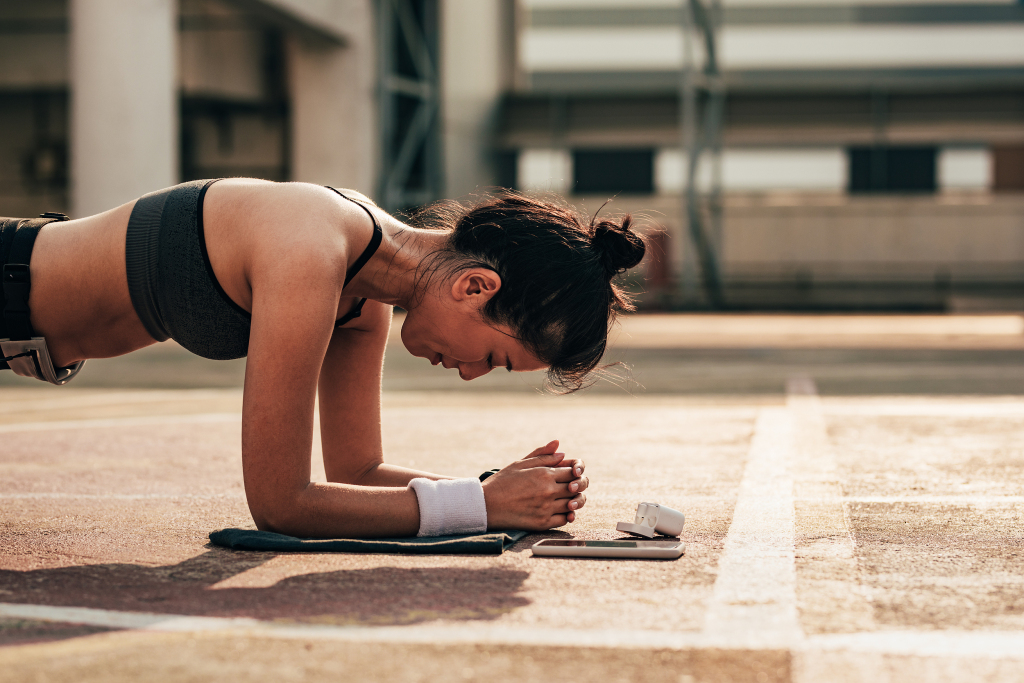 长假旅行健身方法_国庆假期运动计划_综合健身器械
