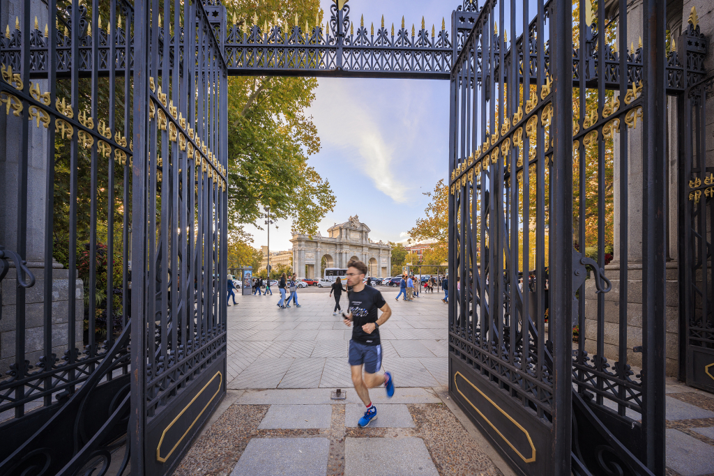 国庆假期运动计划_长假旅行健身方法_综合健身器械