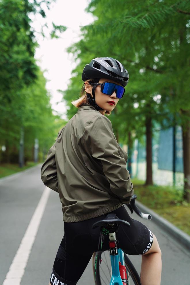 动感单车对身体有什么好处_骑行对关节的保护作用_老年骑友的好处