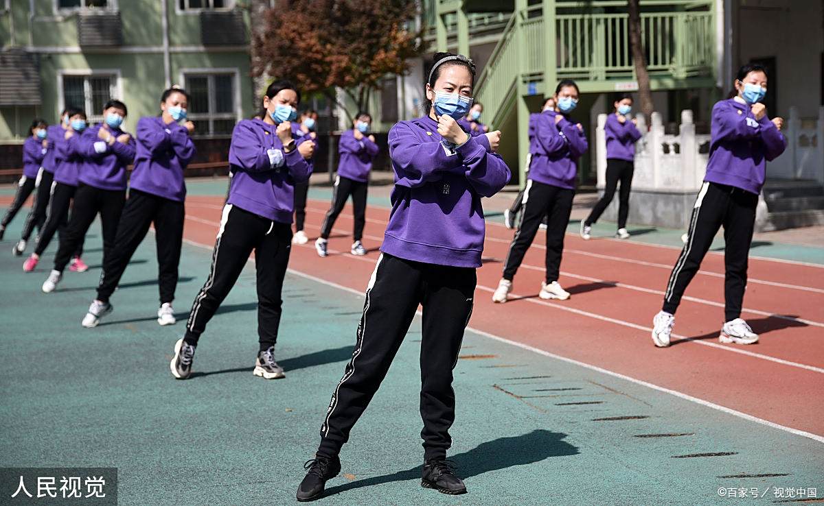 每天跳操好处_跳操增强心肺功能_跳操运动