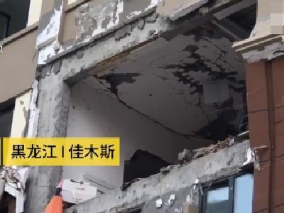问鼎app官方下载 居民楼燃气爆炸致1死2伤 一面墙被炸碎 家具被炸飞到楼下