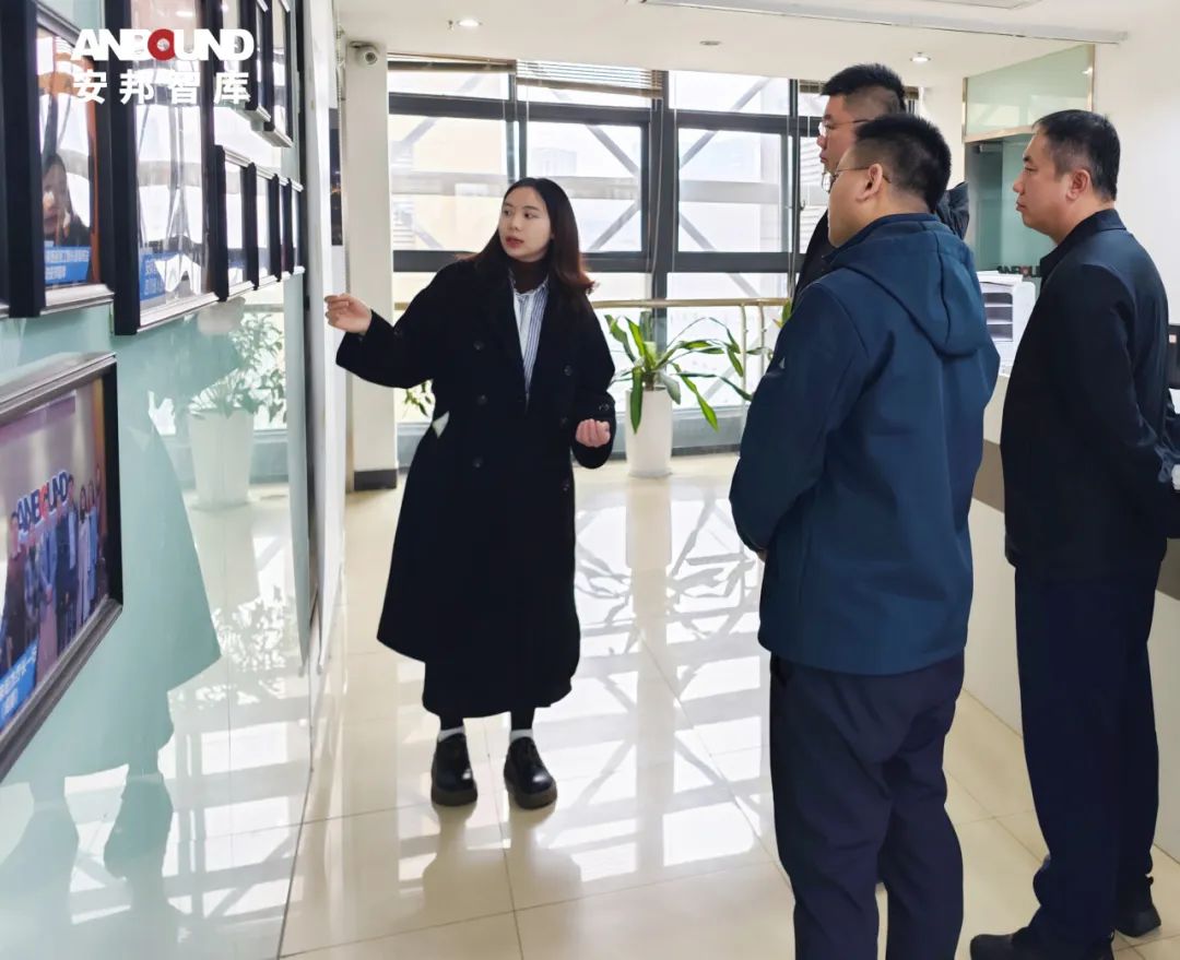 问鼎娱乐下载链接入口 黑龙江省佳木斯市向阳区委书记冯继攀一行到访安邦智库（成都）