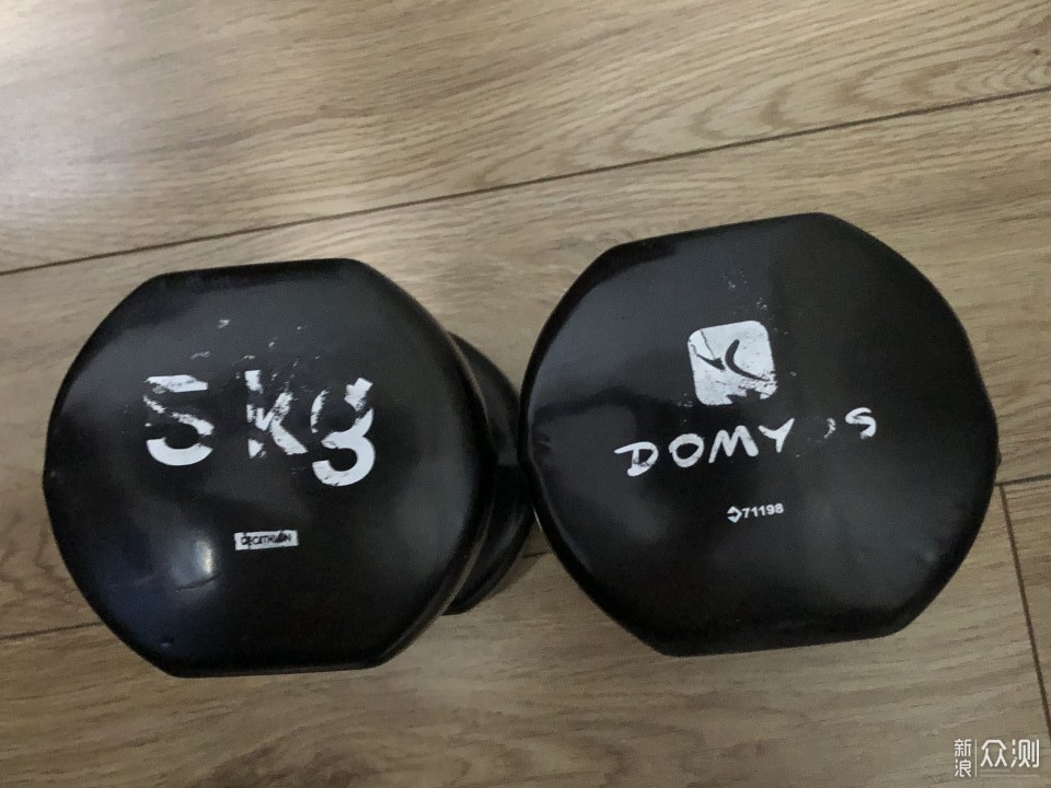 让肥宅轻松锻炼，好用不贵的家用健身器材推荐_新浪众测