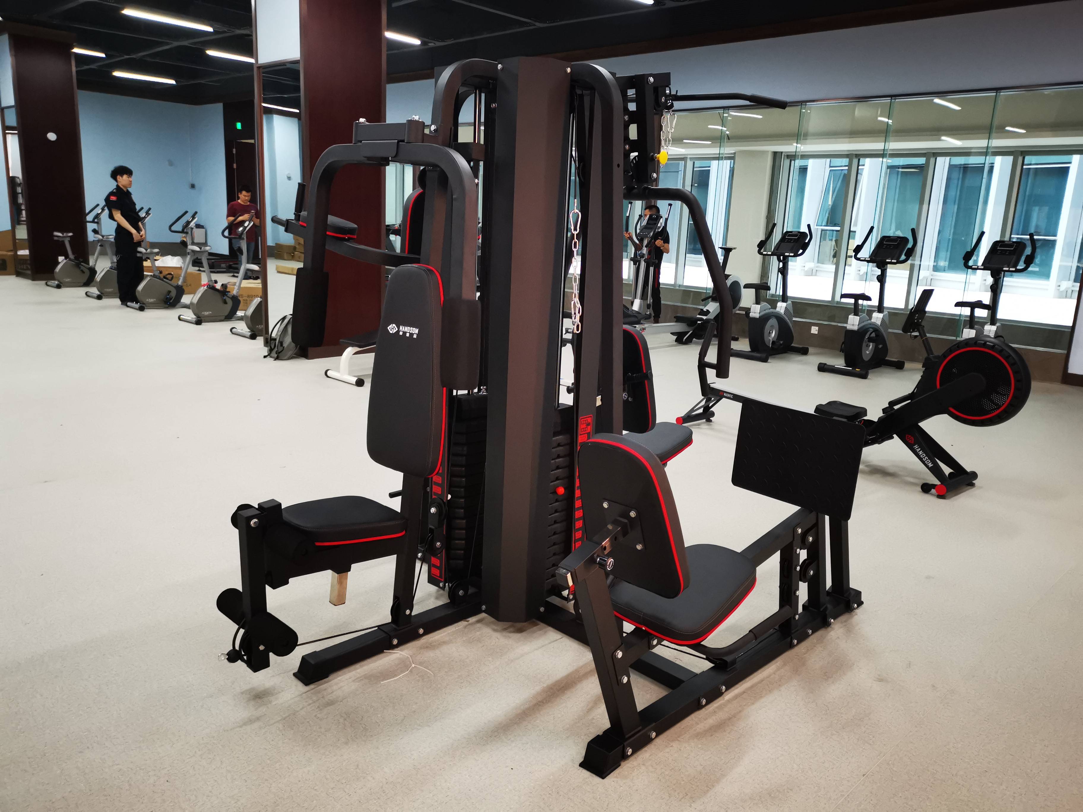 综合训练器多种功能及使用技巧_单人站综合训练器使用_综合训练器正确使用方法