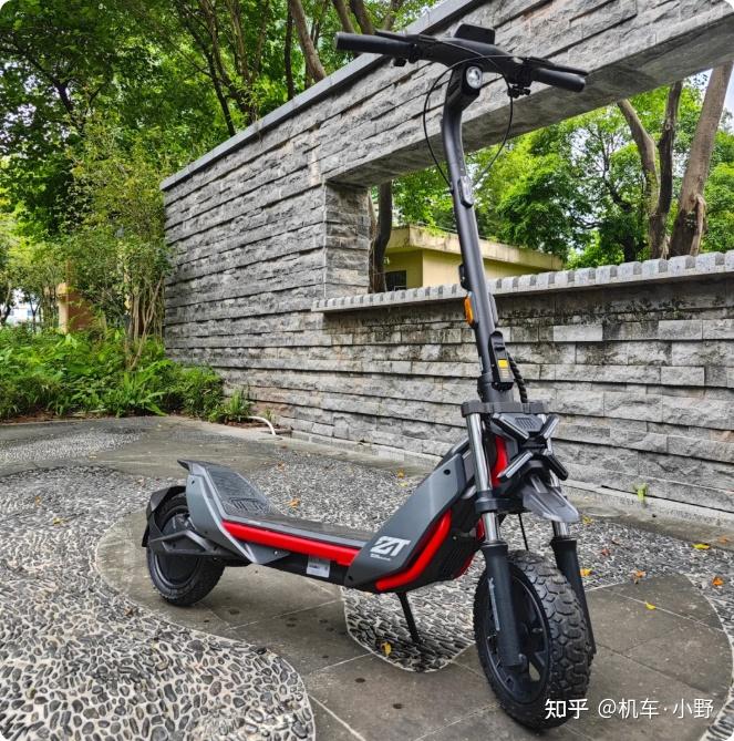 电动跑步机什么牌子好_电动滑板车选购指南_优缺点分析