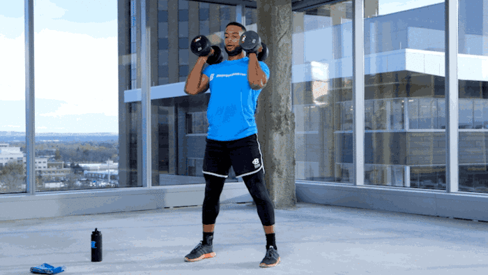 健身椅锻炼方法_中年人肌肉流失对抗 力量训练 黄金动作