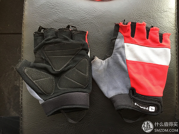 2025天天彩资料大全最新版 我的家庭健身设备：哑铃&深蹲架&握力带等