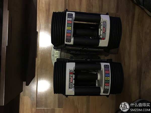 健身手套小还是大点好_哑铃选购指南_家庭健身设备