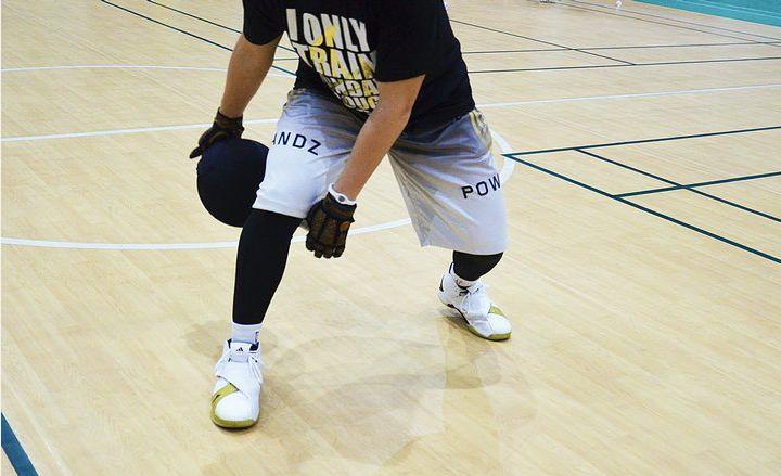 篮球训练手套_欧文林书豪同款手套_健身手套小还是大点好