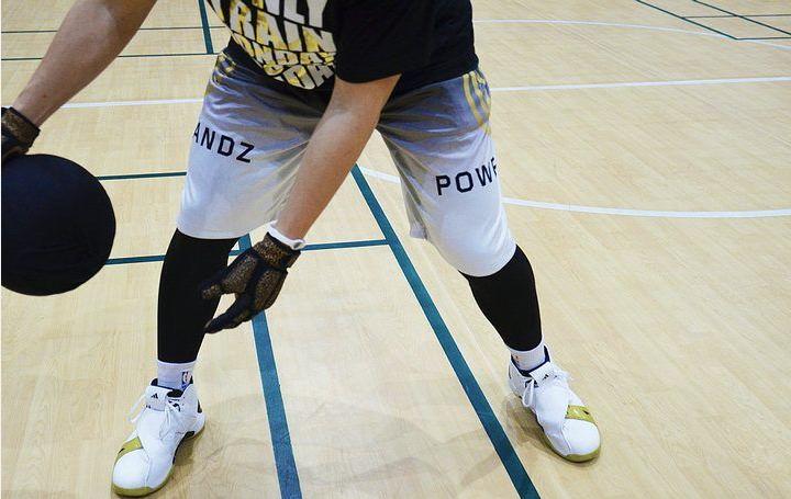 篮球训练手套_健身手套小还是大点好_欧文林书豪同款手套