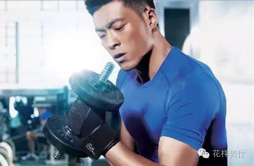 健身手套重要性_如何选择健身手套_健身手套小还是大点好