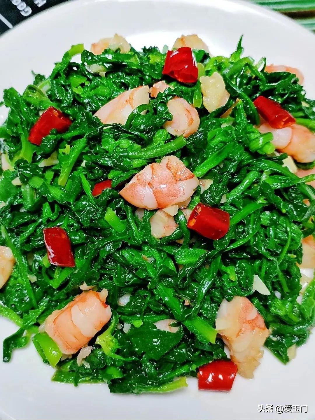 补钙蔬菜效果比牛奶好_孩子常吃头脑聪明强健骨骼_吃什么能补钙食物最好