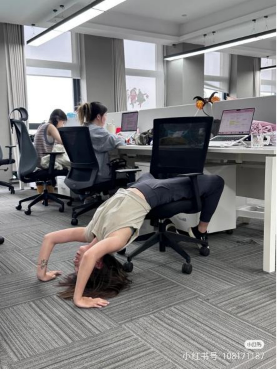 哑铃健身椅_办公室5分钟运动快充_职场拉伸缓解疲劳