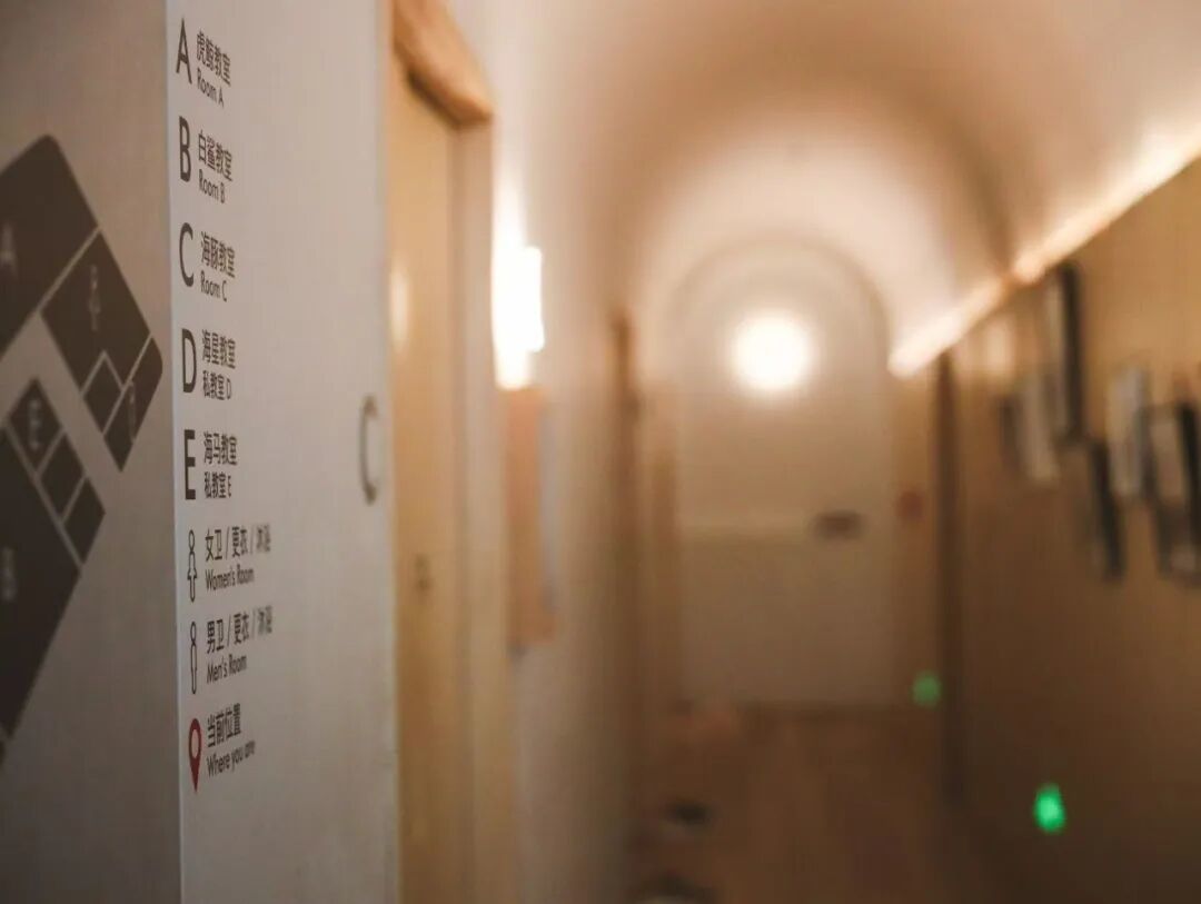 瑜伽健身椅图片_中国瑜伽行业兴衰分析_古典瑜伽发展历程