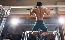 核心力量训练器材好还是徒手好_力量综合训练器_自制力量训练器材方法大全