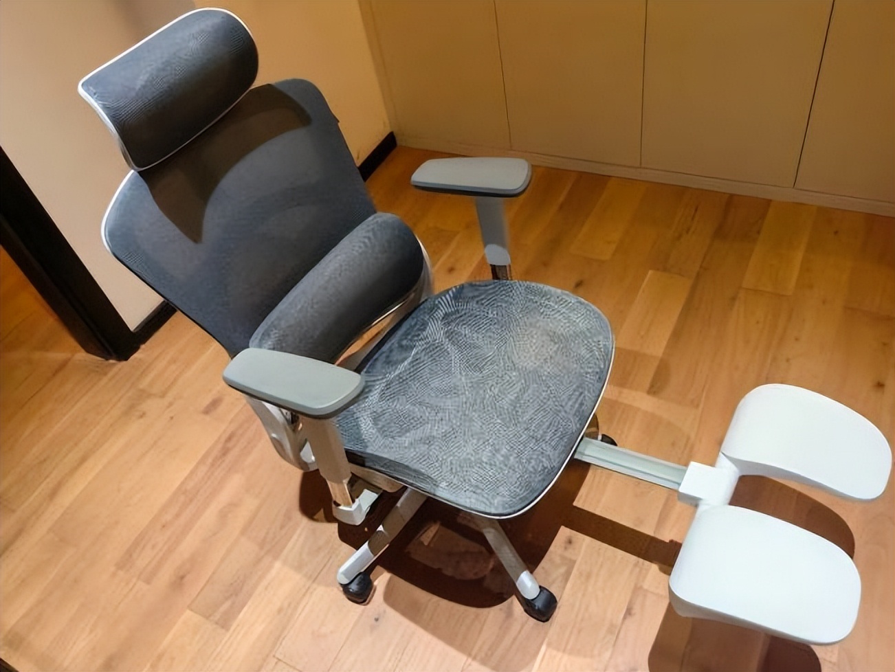 SumLush夏草木评测_人体工学椅选购指南_健身椅挑选