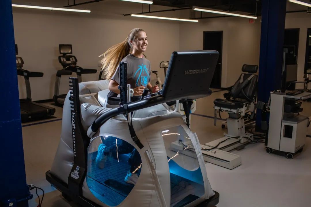 跑步机从刑具到健身器械的变迁_跑步机历史演变_反重力跑步机多少钱