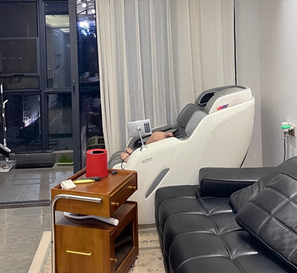 2025年正版资料免费最新版本 按摩椅哪个牌子好？2025年按摩椅封神榜！这7款闭眼入不踩雷
